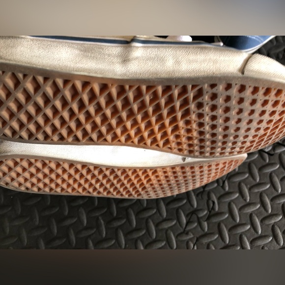 Vans Authentic 2 Pairs Blue & Cream Men’s Sz 10 - Picture 6 of 11